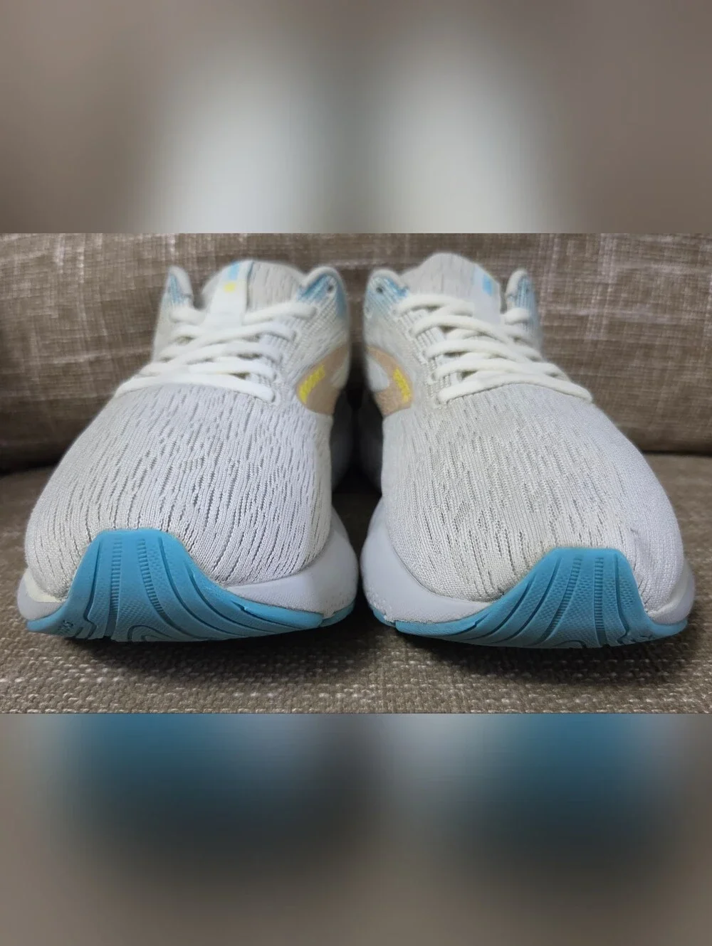 Brooks Ghost 16 Men's Running Shoes Size 8 Medium D Coconut White Blue 1104181D1